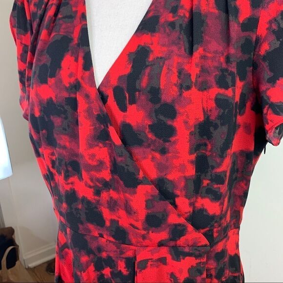 Halston Red/Black Short Sleeve Faux Wrap Dress Sz L - Picture 5 of 10
